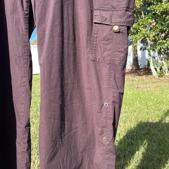 ~e Old Navy convertible pants into capris - Picture 6 of 15
